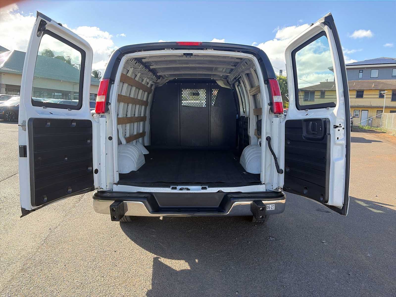 Used 2023 Chevrolet Express 2500 w/ Driver Convenience Package RWD image 18