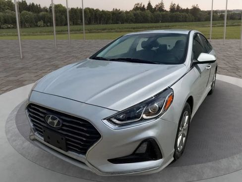 Used 2019 Hyundai Sonata SE FWD image 1