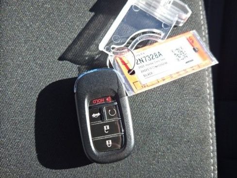 Used 2022 Honda Civic EX image 19