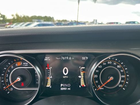 Used 2023 Jeep Wrangler Sahara image 18