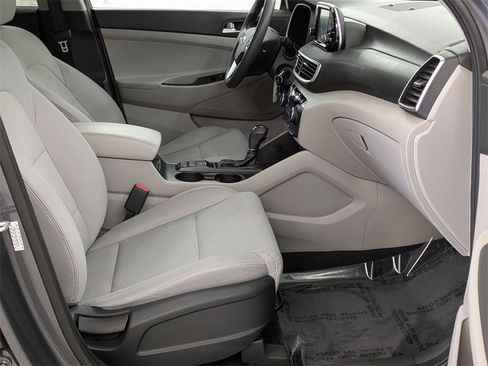 Used 2019 Hyundai Tucson SE image 28