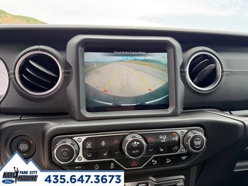 Used 2020 Jeep Wrangler Unlimited Sahara AWD/4WD image 20