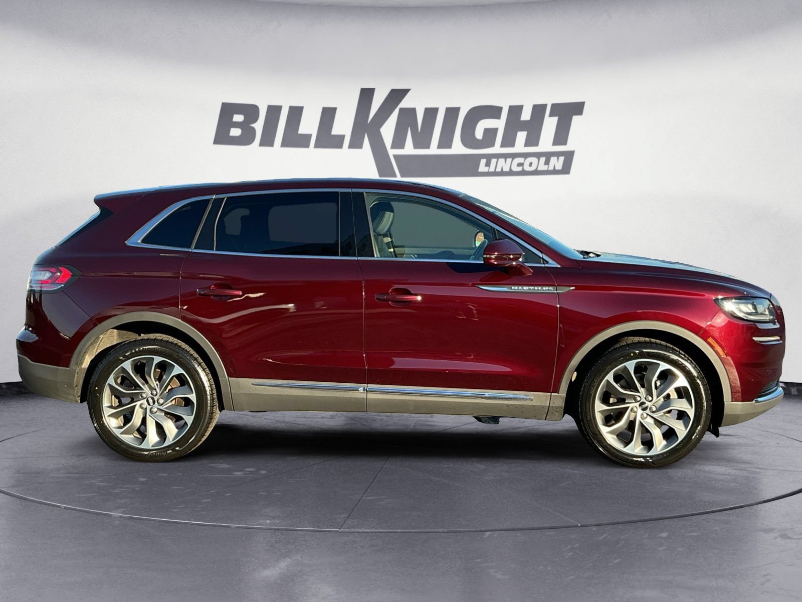 Certified 2023 Lincoln Nautilus Reserve AWD/4WD image 7