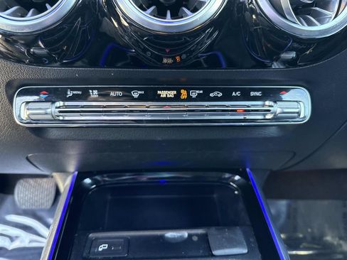 Used 2021 Mercedes-Benz GLA 250 4MATIC image 31