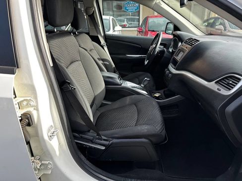 Used 2018 Dodge Journey SE w/ Popular Equipment Group image 11