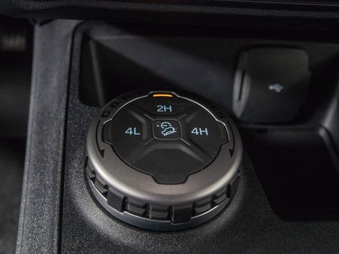 Used 2022 Ford Bronco 2-Door image 25