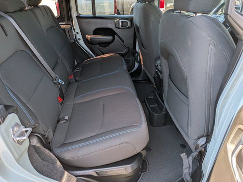 Used 2023 Jeep Wrangler Unlimited Rubicon 4xe AWD/4WD image 27