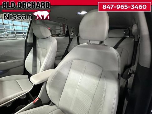 Used 2025 Hyundai Kona Limited AWD/4WD image 11
