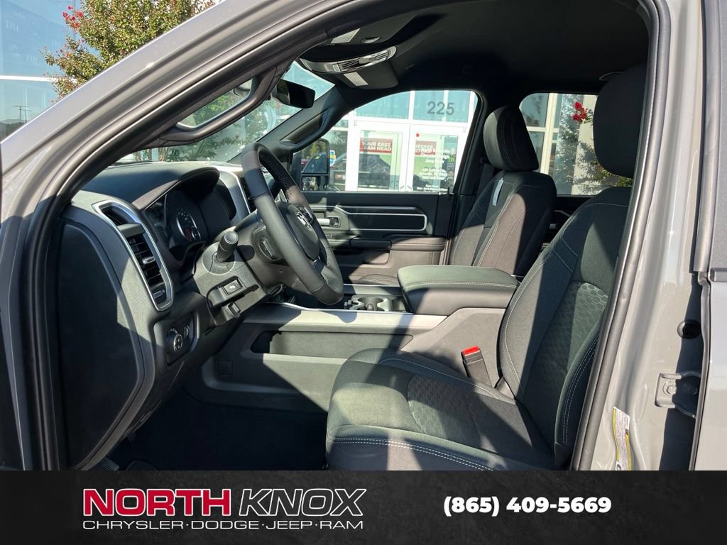 New 2027 RAM 3500 Big Horn AWD/4WD image 3