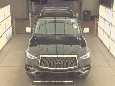 Used 2019 INFINITI QX80 Luxe w/ 22" Wheel Package image 2