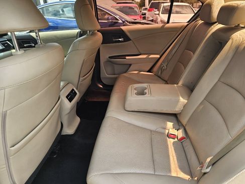 Used 2015 Honda Accord EX-L image 32