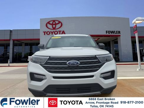 Used 2020 Ford Explorer XLT w/ Equipment Group 202A RWD image 2