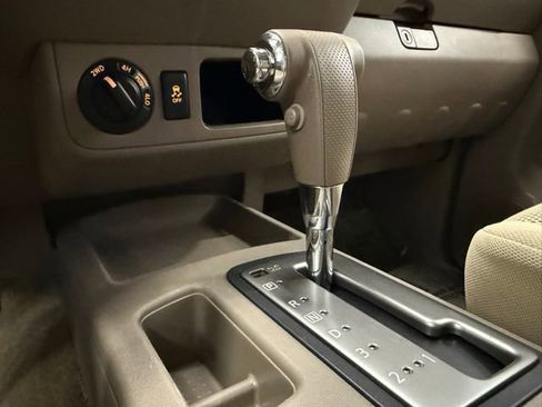 Used 2014 Nissan Frontier SV image 20