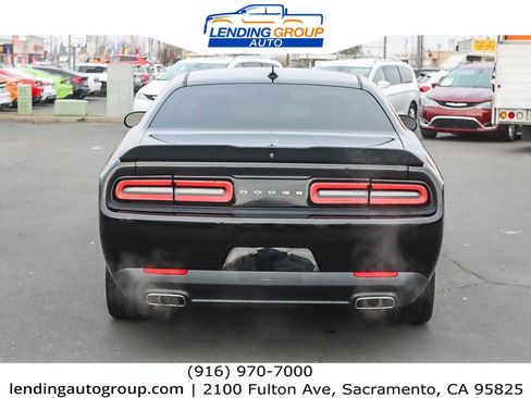 Used 2018 Dodge Challenger SXT w/ Blacktop Package image 3