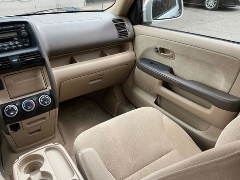 Used 2005 Honda CR-V EX image 19