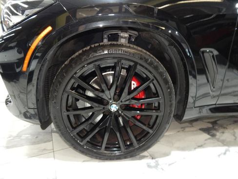 Used 2022 BMW X5 xDrive40i w/ M Sport Package image 11