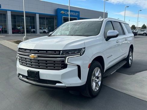 Used 2023 Chevrolet Suburban Premier AWD/4WD image 30