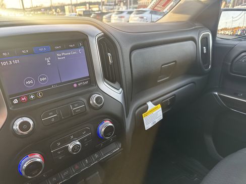 Used 2019 GMC Sierra 1500 SLE w/ SLE Value Package image 22