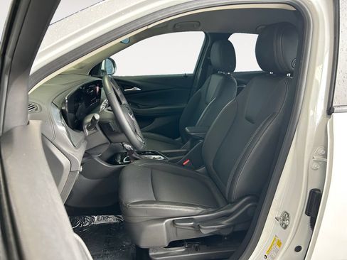 Used 2025 Buick Encore GX Preferred FWD image 7