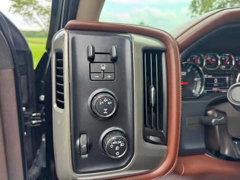 Used 2015 Chevrolet Silverado 2500 High Country w/ Duramax Plus Package AWD/4WD image 19