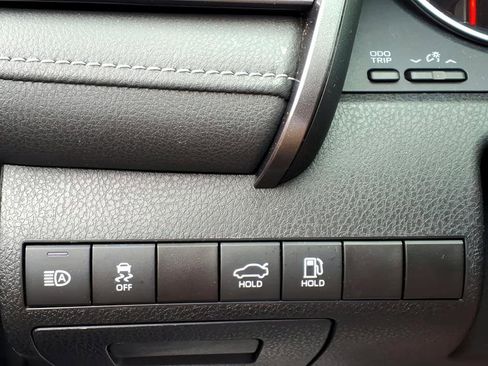 Used 2020 Toyota Camry XSE FWD image 21