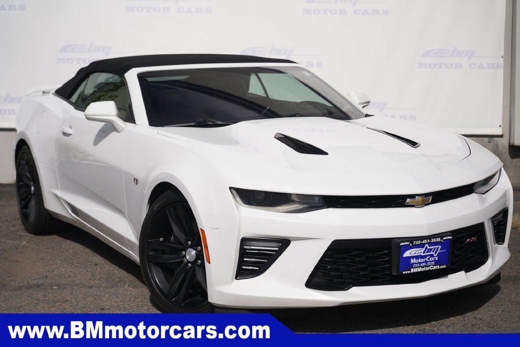 Used 2018 Chevrolet Camaro SS RWD image 1