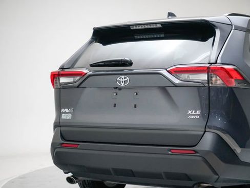 Used 2025 Toyota RAV4 XLE w/ Convenience Package image 18