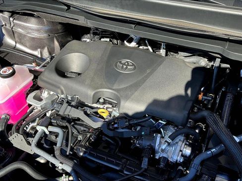 Certified 2024 Toyota Sienna Limited image 33