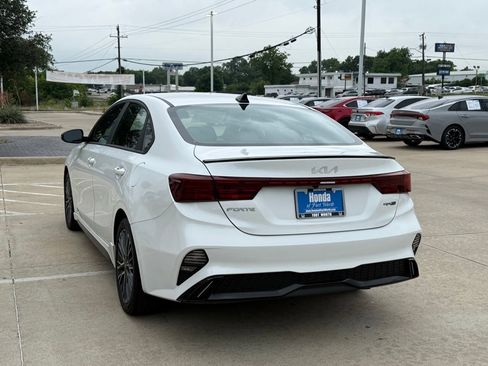 Used 2023 Kia Forte GT-Line w/ GT-Line Premium Package FWD image 3