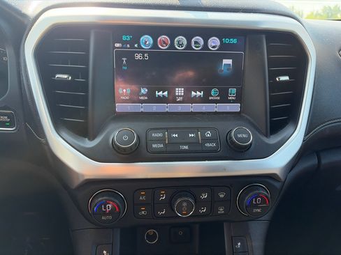 Used 2018 GMC Acadia SLE w/ LPO, Floor Liner Package FWD image 19