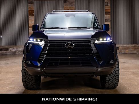 Used 2025 Lexus GX 550 w/ Accessory Package (2T) image 4