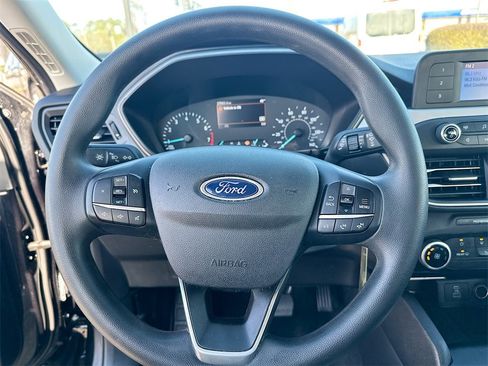 Used 2021 Ford Escape S image 18