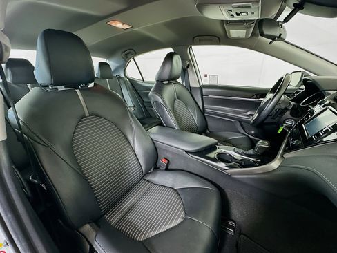 Used 2019 Toyota Camry SE image 29