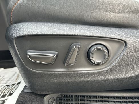 Used 2022 Toyota Sienna XSE w/ XSE Plus Package AWD/4WD image 15