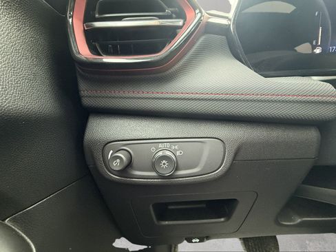 Certified 2025 Chevrolet TrailBlazer RS w/ Convenience Package image 23