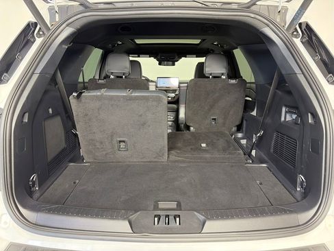 Certified 2025 Ford Explorer ST image 27