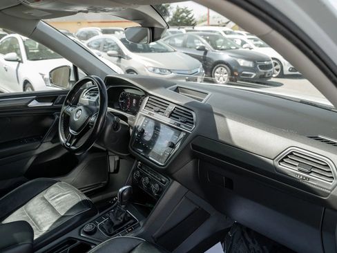 Used 2019 Volkswagen Tiguan SEL Premium AWD/4WD image 13