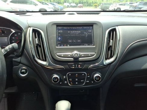 Used 2022 Chevrolet Equinox RS w/ LPO, Floor Liner Package AWD/4WD image 10
