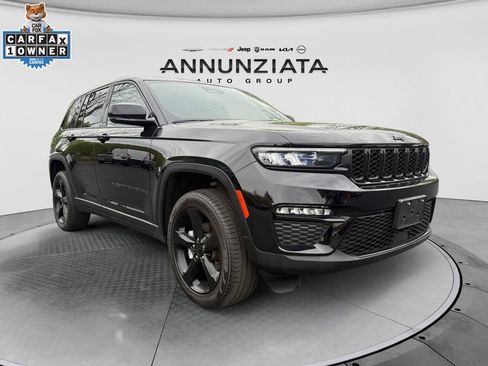 Used 2023 Jeep Grand Cherokee Limited w/ Black Appearance Package AWD/4WD image 7