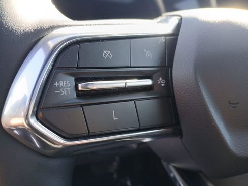 Used 2025 Chevrolet Equinox LT image 18