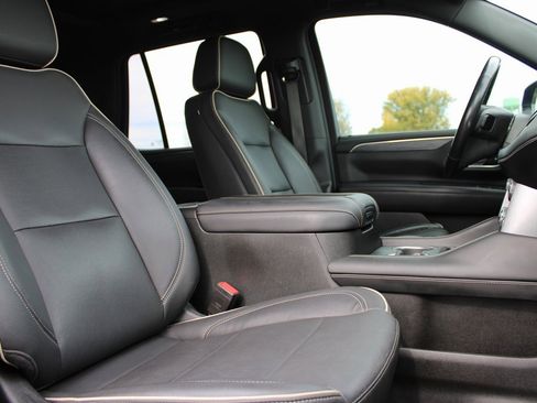 Used 2021 GMC Yukon SLT w/ SLT Premium Package image 22