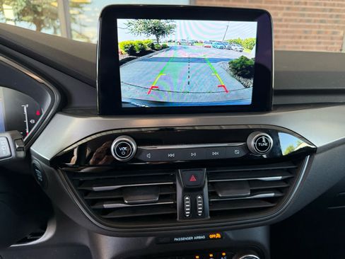 Certified 2023 Ford Escape Active AWD/4WD image 17