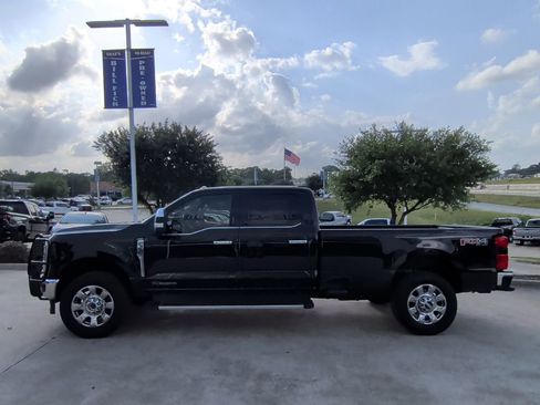 Certified 2023 Ford F350 Lariat w/ Chrome Package AWD/4WD image 8