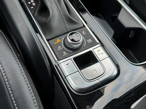 Used 2023 Kia Telluride S image 38