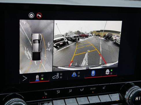 New 2026 GMC Canyon Elevation w/ Convenience Package image 9