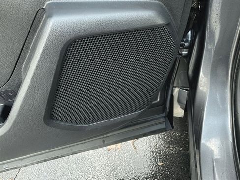 Used 2020 Toyota Highlander Platinum image 25