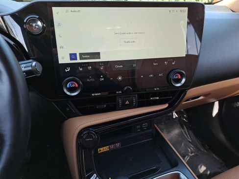 Used 2025 Lexus NX 350h AWD w/ Accessory Package (2T) image 21