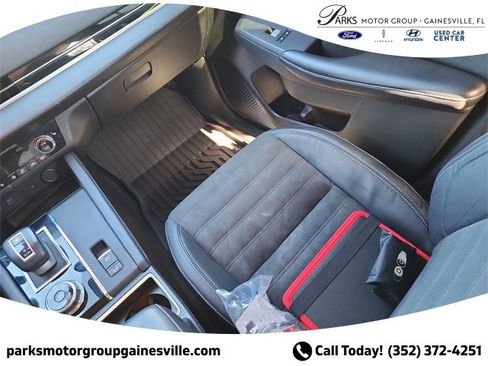 Used 2022 Mitsubishi Outlander SE image 13