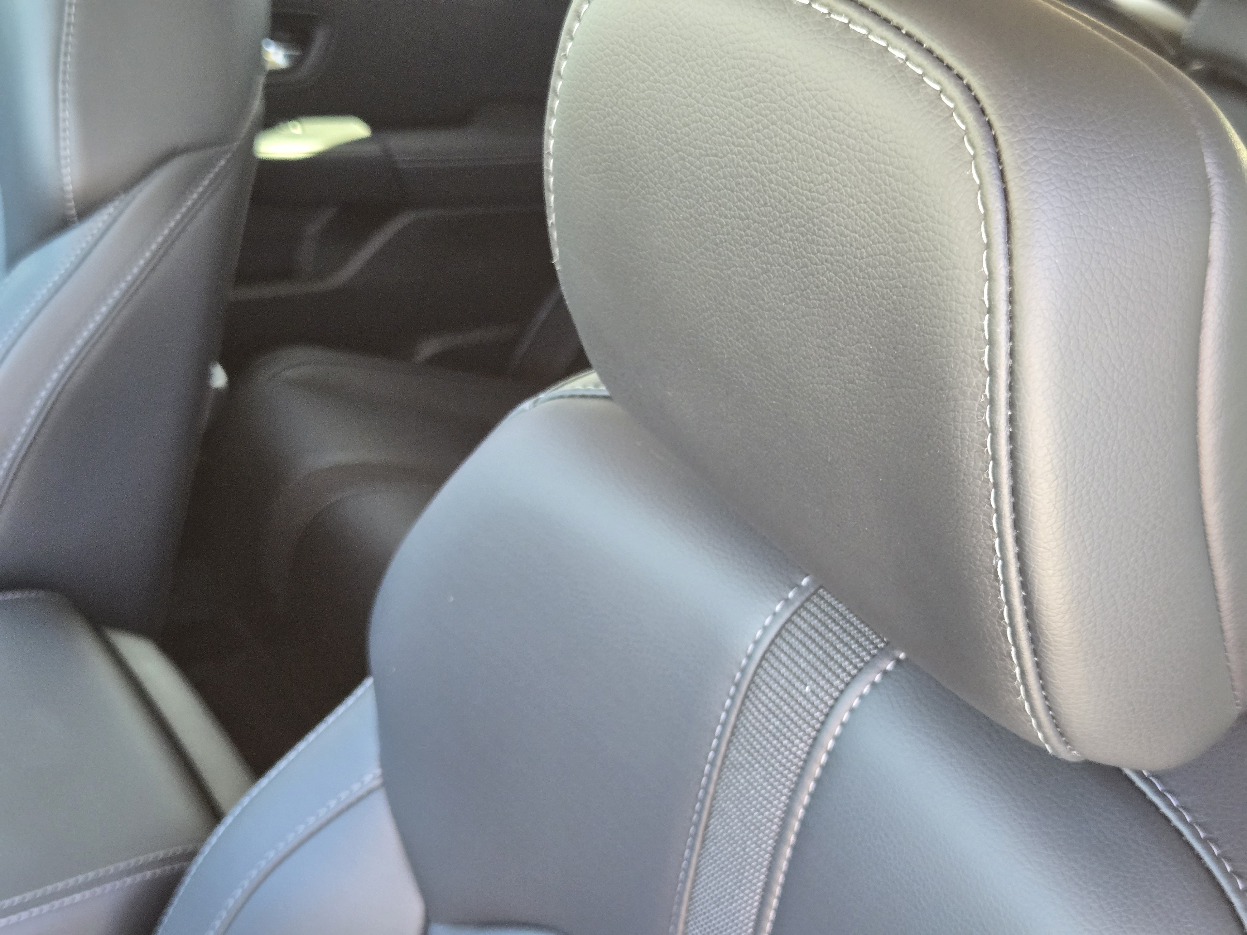 Certified 2025 Honda Pilot Touring image 15