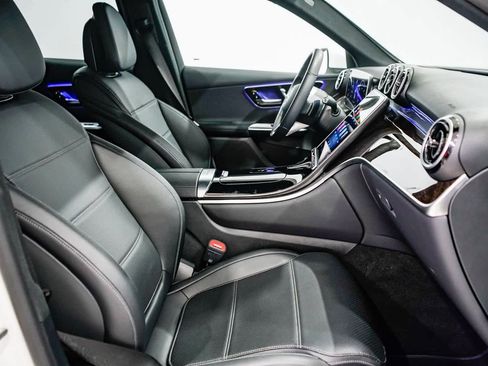 Used 2025 Mercedes-Benz GLC 300 image 15